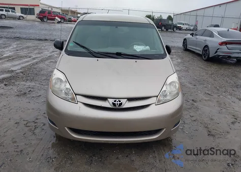 2009 Toyota Sienna Le z USA, uszkodzony, nr VIN 5TDZK23C09S247130
